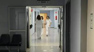 Más de 200 médicos trabajan en el SES sin el MIR