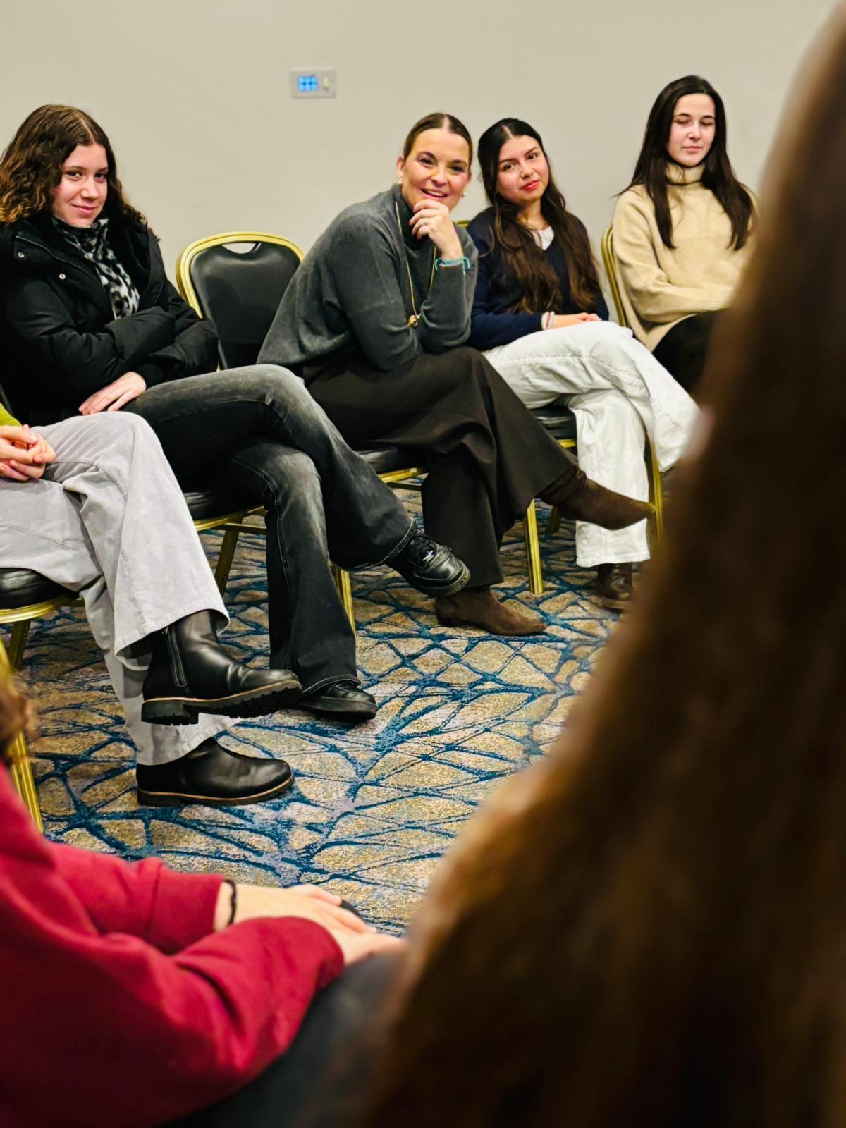 Prohens y Vera visitan a los alumnos becados en Irlanda