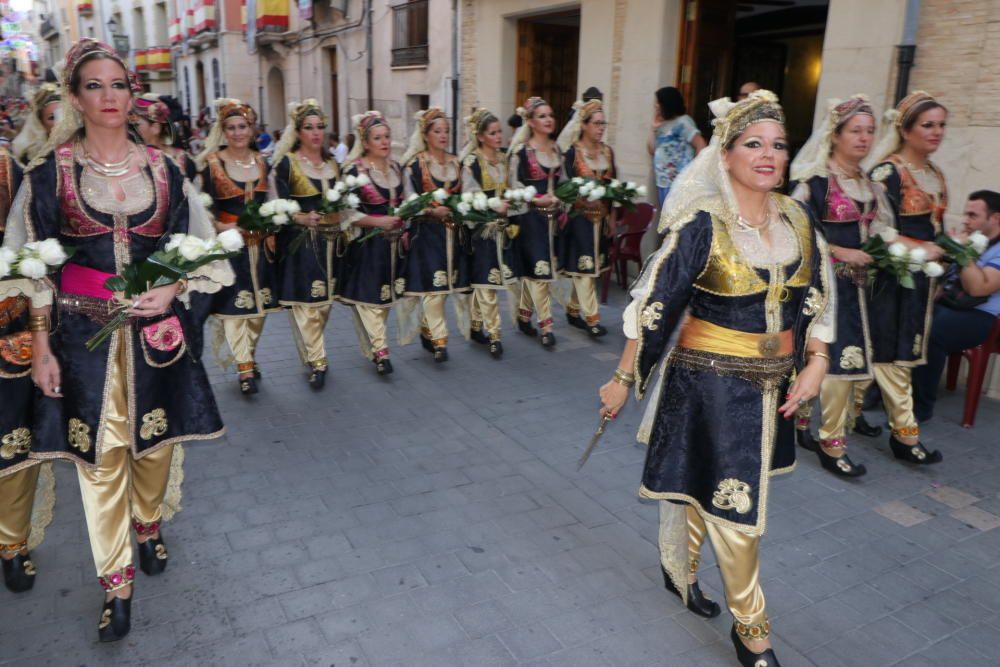 Ofrenda de flores a la patrona de Castalla