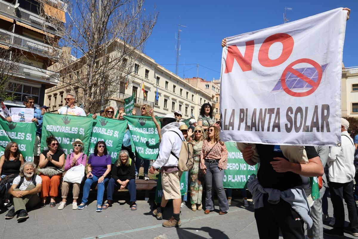 Protesta contra la planta solar en Alicante