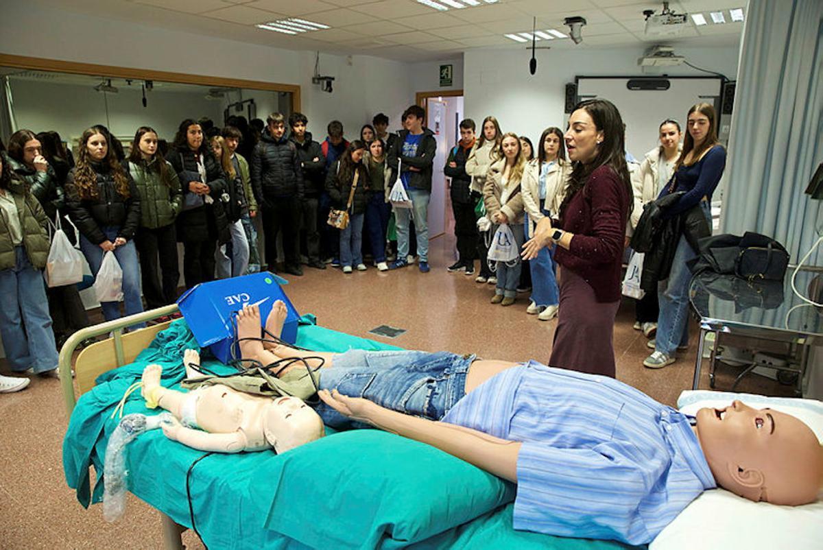 Los visitantes son acompañados y guiados por los responsables de las unidades organizadoras.