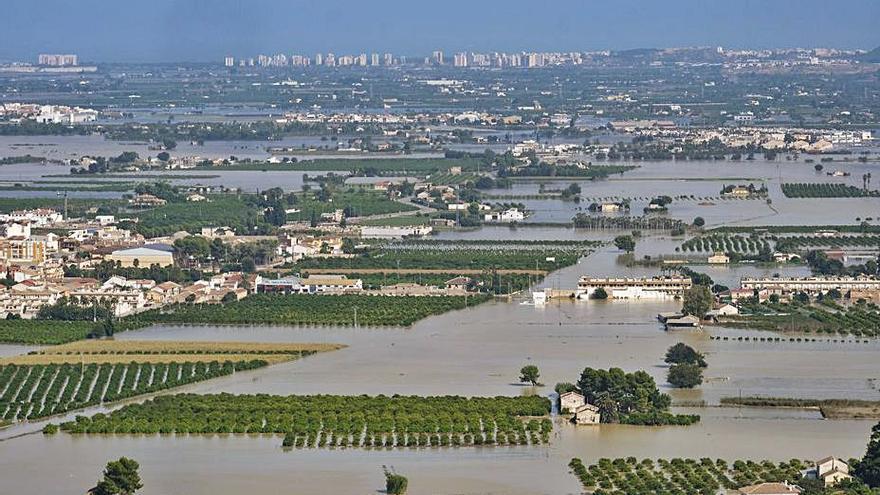 Inundaciones de 2019, con Guardamar del Segura al fondo. | ÁXEL ÁLVAREZ