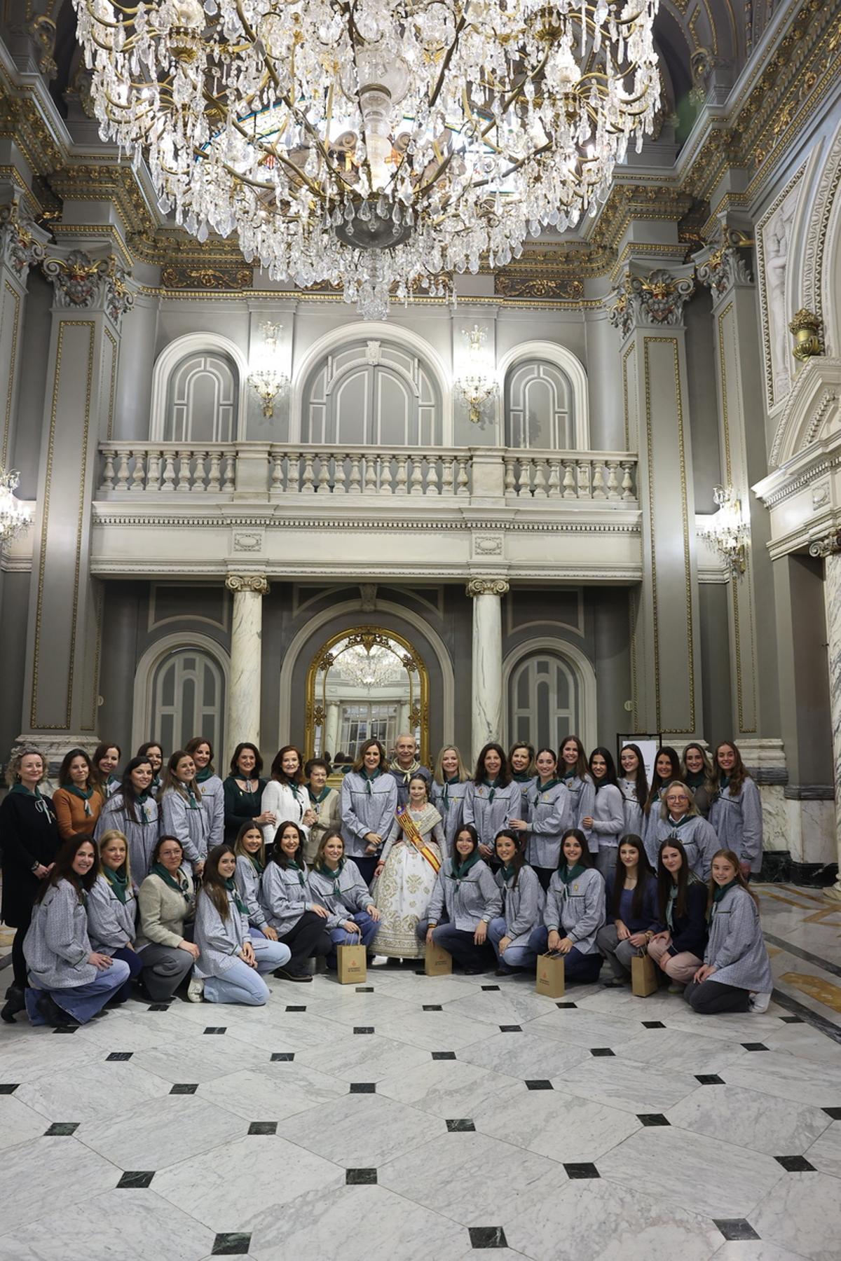 Catalá recibe a las Falleras Mayores Infantiles de Valéncia de la historia