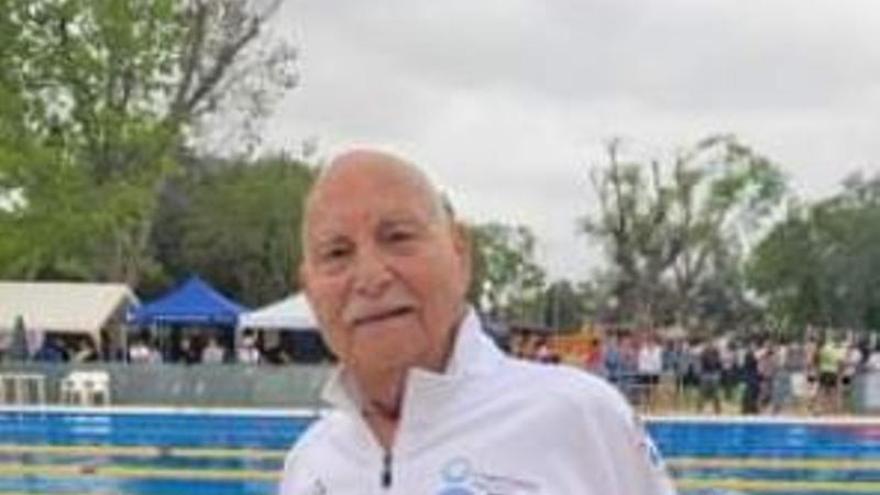 Alberiche bate en Cartagena un récord mundial de 50 metros libre a los 92 años