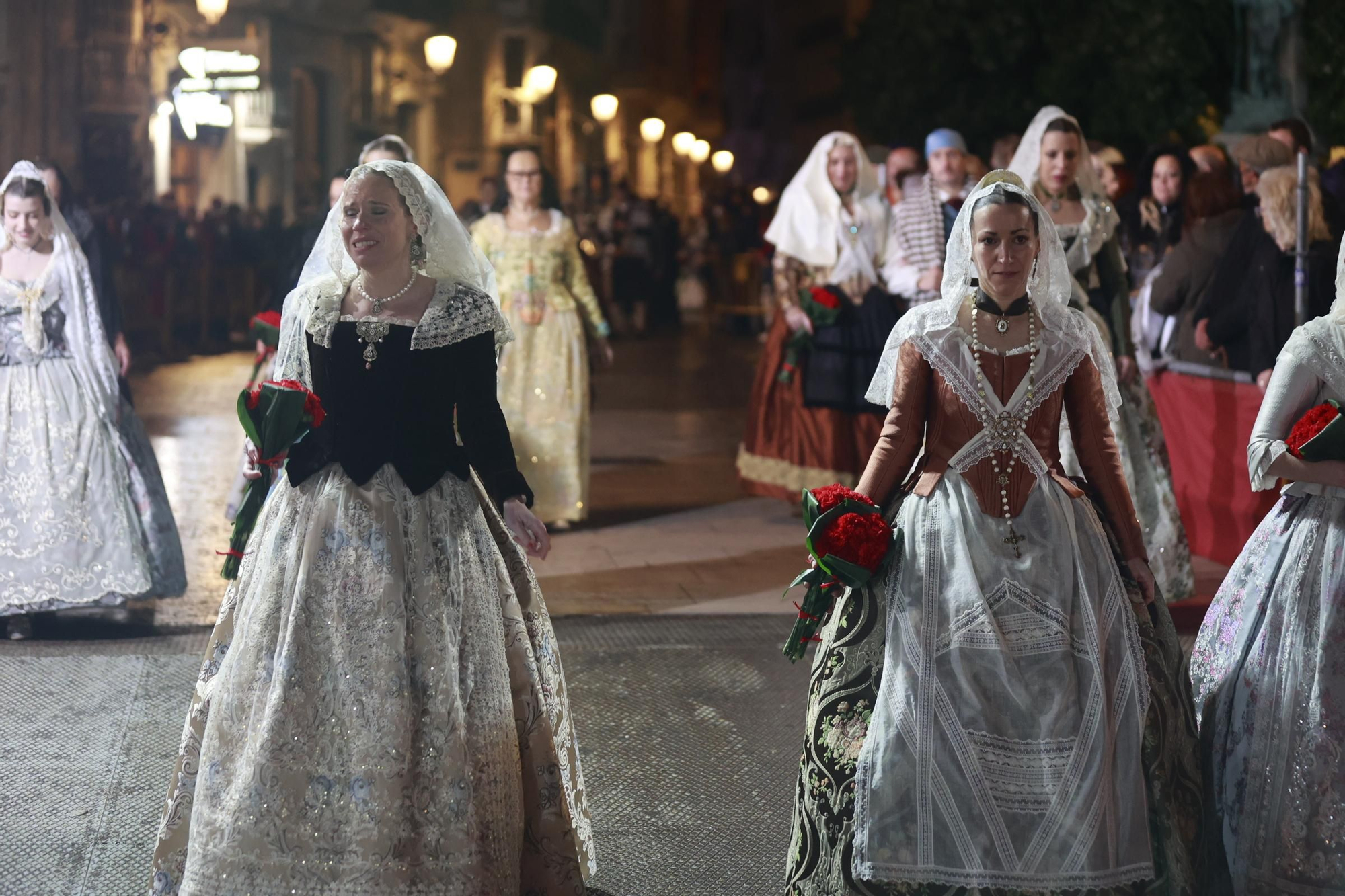 Búscate en la Ofrenda por la calle Quart (entre 23.00 y 24.00 horas)