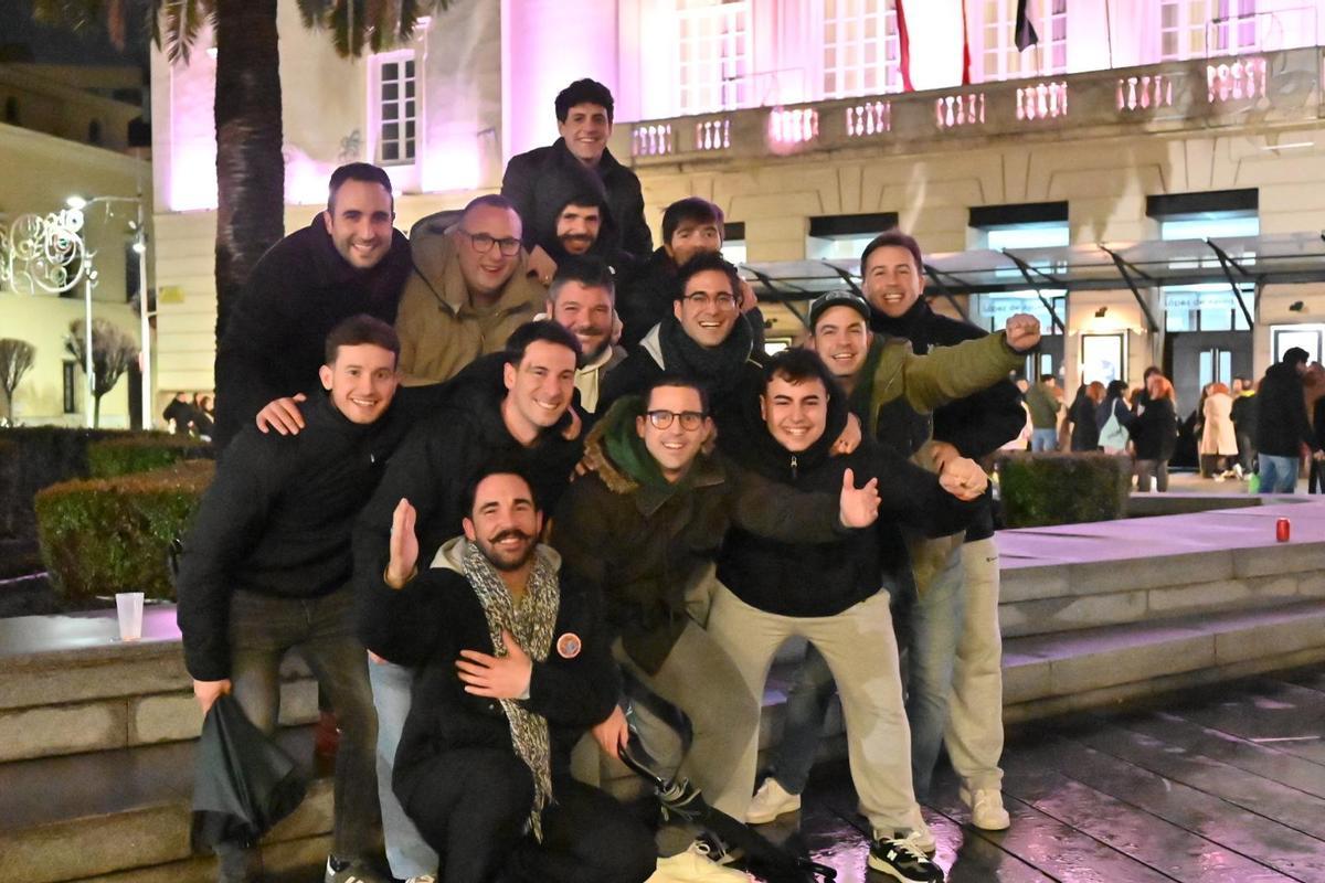 Gitano y de Badajó (A Contragolpe) celebra su pase a la Gran Final del Comba 2026.