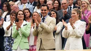 Roger Federer y su esposa se unen a Kate, la duquesa de Cambridge en el Palco Real durante el Campeonato de Wimbledon 2023.