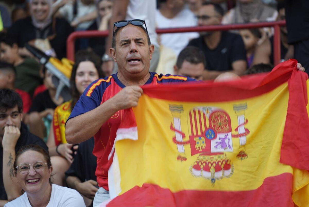 Busca't a les imatges del partit de la final del mundial a l'estadi del Nou Congost