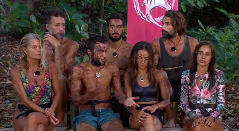 Makoke con sus nuevos compañeros de playa desde la reorganización de los grupos