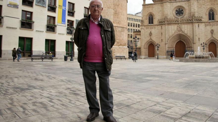 Eduardo Mas, en la plaza Mayor de Castelló.