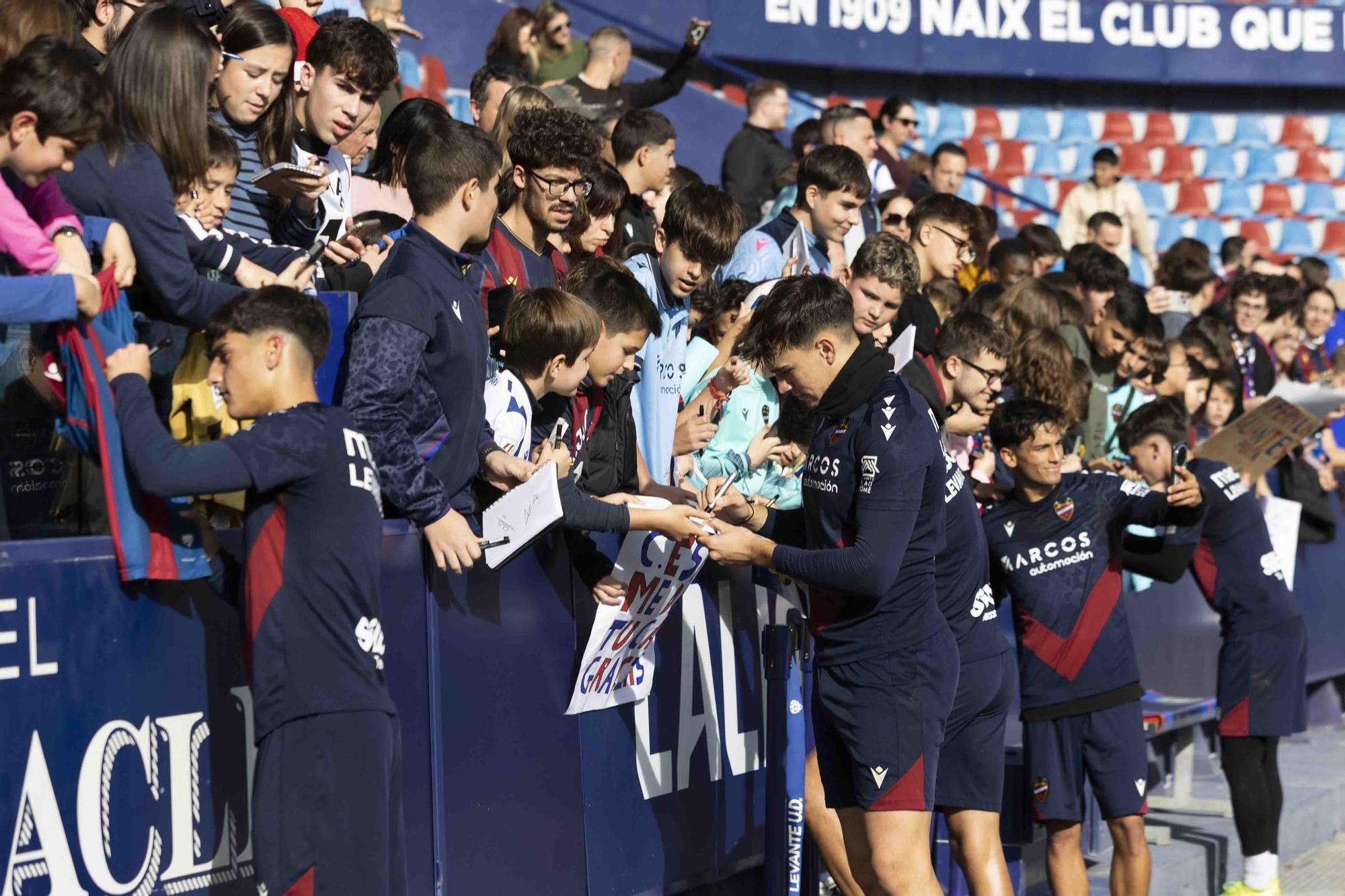 Puertas abiertas entrenamiento Levante