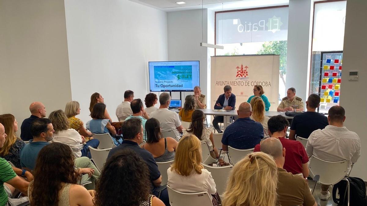 Ayuntamiento, Junta y Ejército coordinan a los IES ante la próxima Oferta de Empleo Público de Defensa para la Base Logística.