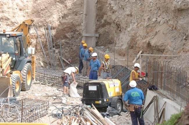 OBRA CIMENTACIONES ARCHIPIELAGO EN CIUDAD ALTA