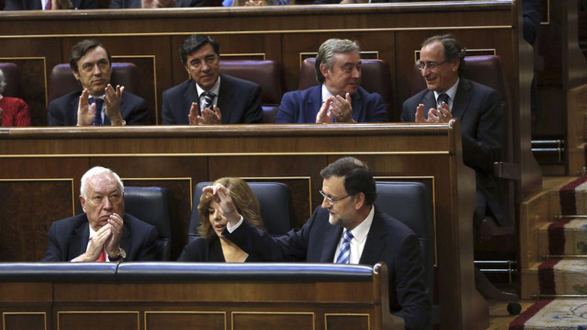 La bancada del Gobierno, con Mariano Rajoy al frente, durante el debate.