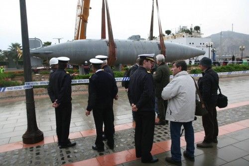 Traslado del sumarino Isaac Peral al museo naval en Cartagena