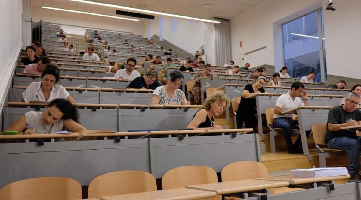 Oposiciones para plazas de funcionario en la enseñanza andaluza.