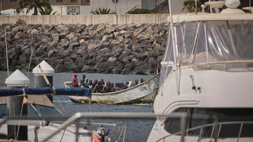 Crisis en Canarias: Arguineguín recibe 120 inmigrantes más y ya hay casi 750