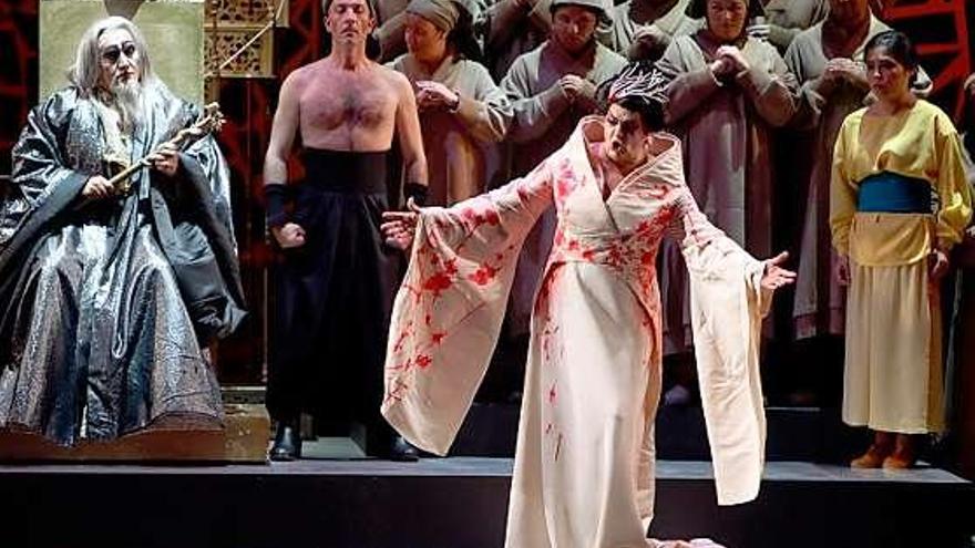 Escena de «Turandot», de Puccini, que se ofreció en el Campoamor el pasado mes.