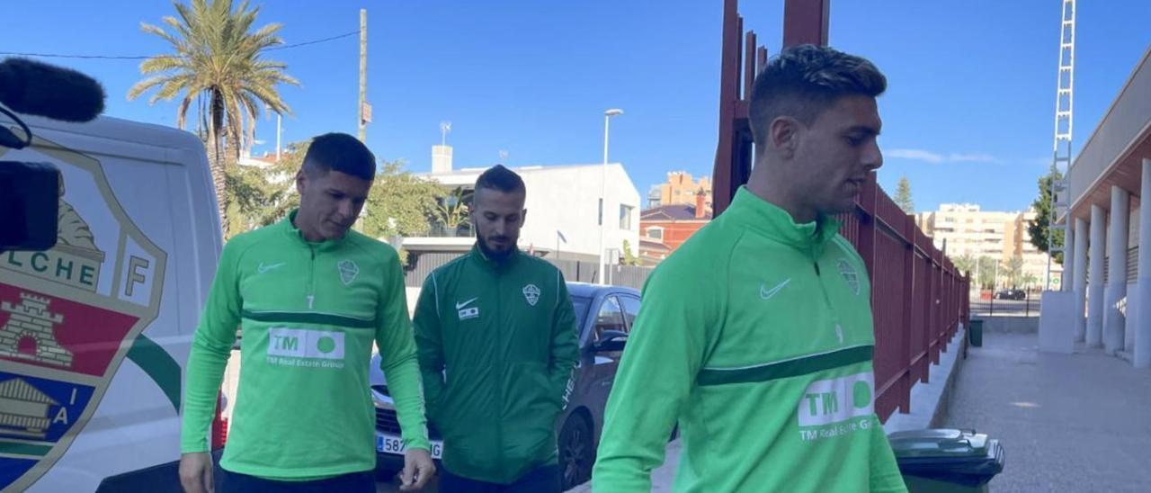 Lucas Boyé, Guido Carrillo y Benedetto llegan al campo Díez Iborra para entrenar.