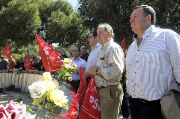 Fotogalería: Homenaje a los fusilados en la guerra en Zaragoza