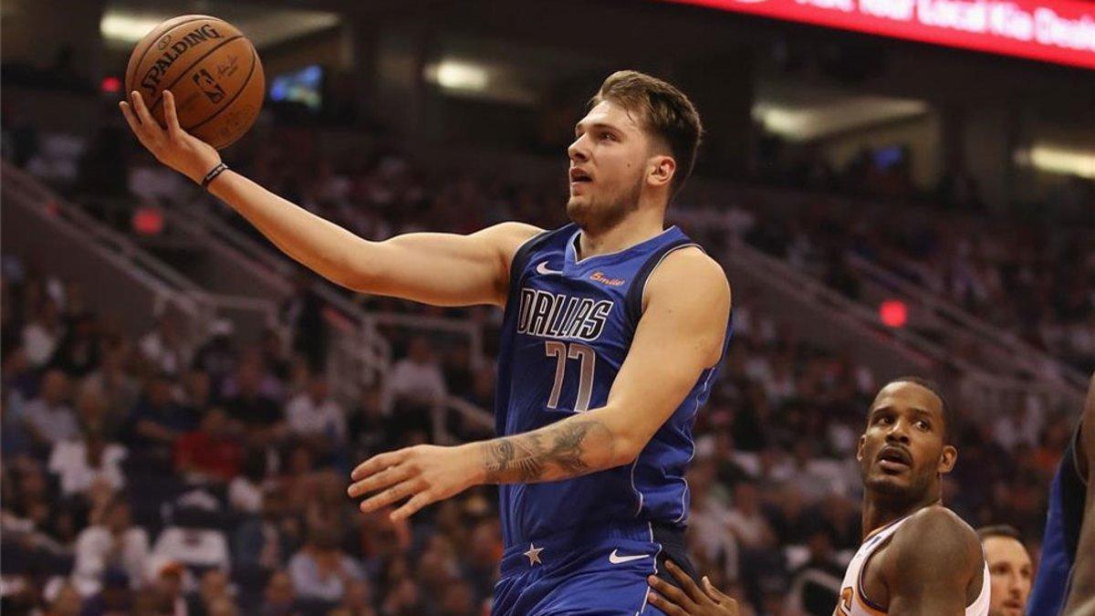 Doncic disputó gran parte del duelo el día de su debut