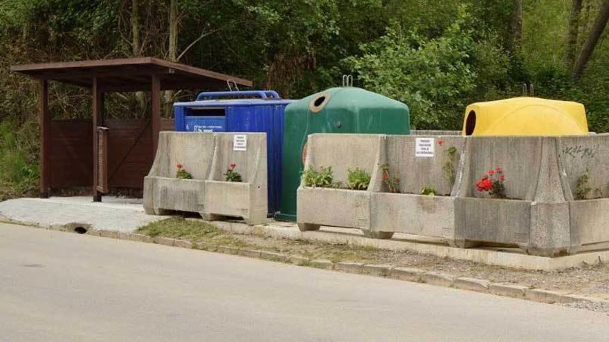 Estado actual de los contenedores de basura y de reciclaje.