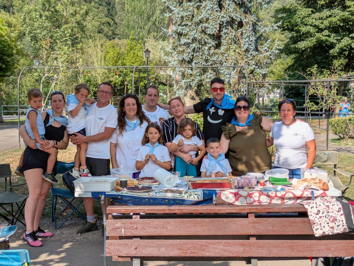 "Los de siempre" se juntaron a celebrar el fin de fiestas