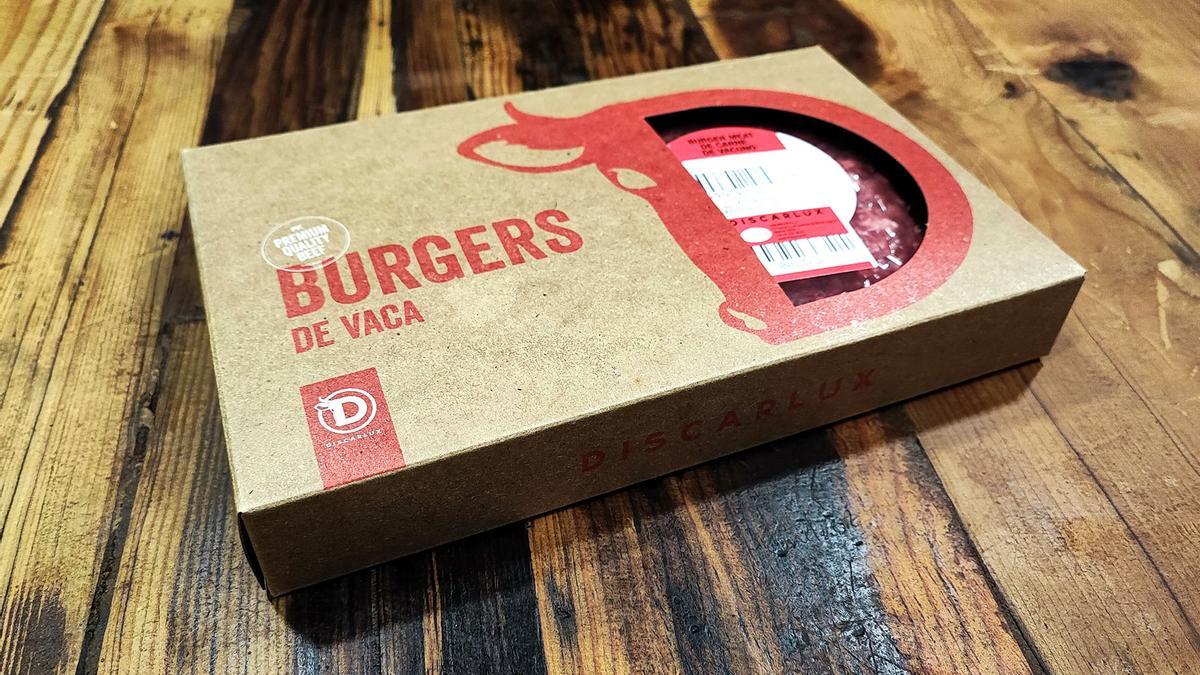 Estuche con dos hamburguesas de vaca de Discarlux.