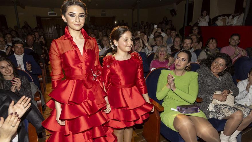 Andrea y Natalia Popescu, Amazonas Mayor e Infantil del Bando de los Caballos del Vino.