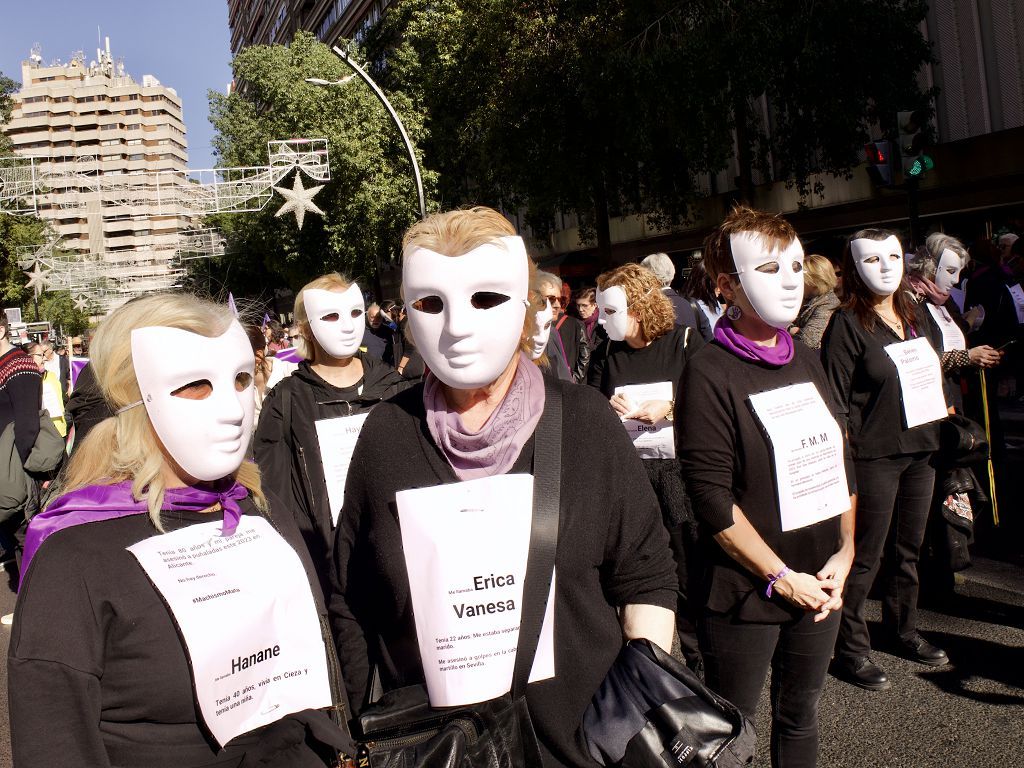 La manifestación en Murcia contra la violencia machista, en imágenes