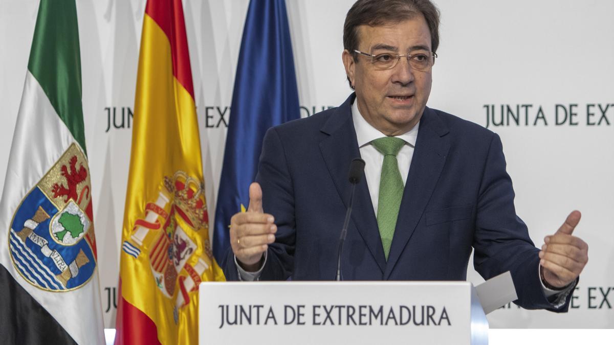 El presidente de la Junta de Extremadura, Guillermo Fernández Vara, comparece en rueda de prensa este viernes para informar de los asuntos del último Consejo de Gobierno del año y hacer balance de 2022.