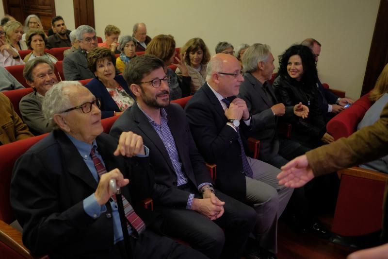 09-05-18. LAS PALMAS DE GRAN CANARIA.  Presentación de 'Cuarenta leguas por Cantabria' de Angel Luis Aldai. JOSE CARLOS GUERRA  | 09/05/2018 | Fotógrafo: José Carlos Guerra