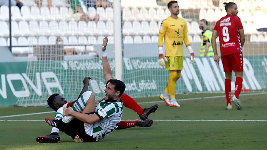 Las imágenes del Córdoba CF-Don Benito