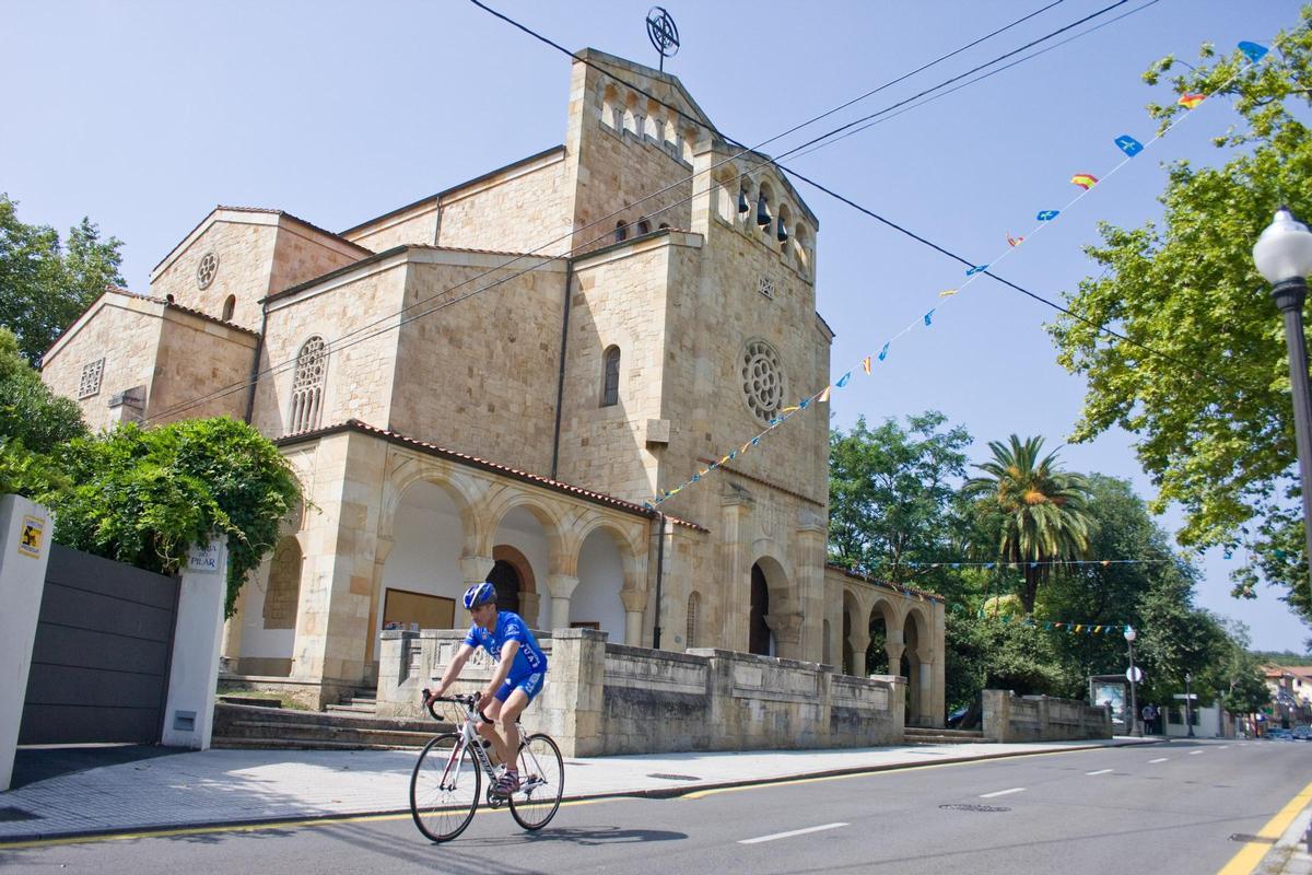 Iglesia parroquial de Somió