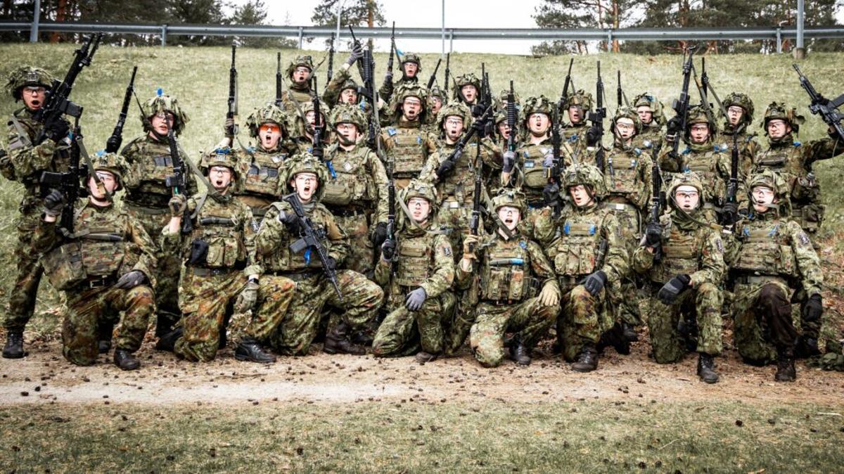 Militares de la Kaitsevägi, las Fuerzas de Defensa estonias.