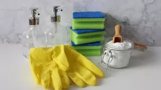 Cómo limpiar un colchón con bicarbonato: el truco infalible para quitar todas manchas