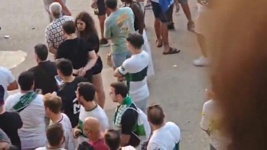 Innenministerium leitet Verfahren wegen schweren Vergehens gegen die Polizisten ein, die einen Barça-Fan in Elche schlugen