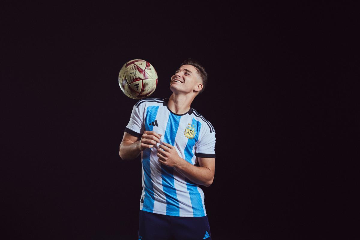 Argentina ya posa con el balón de la final
