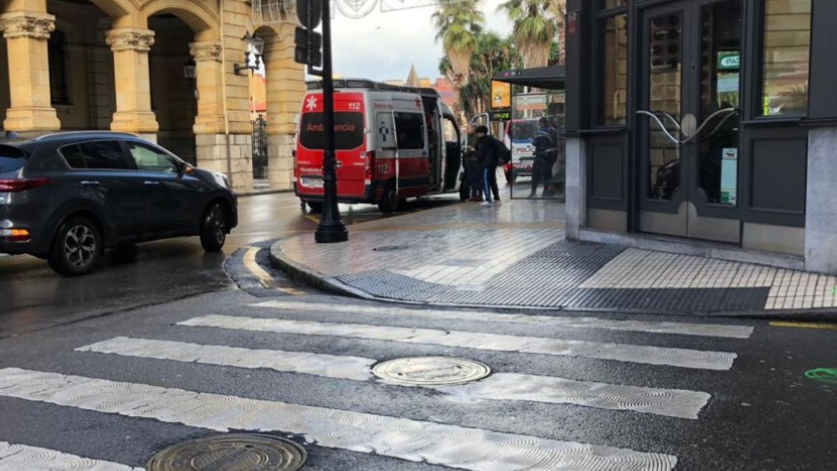 Herida una niña de once años en Gijón tras ser atropellada por un coche