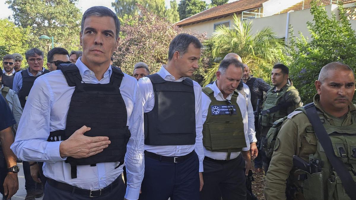 Pedro Sánchez y su homólogo belga, Alexander de Croo, durante una visita en Israel.