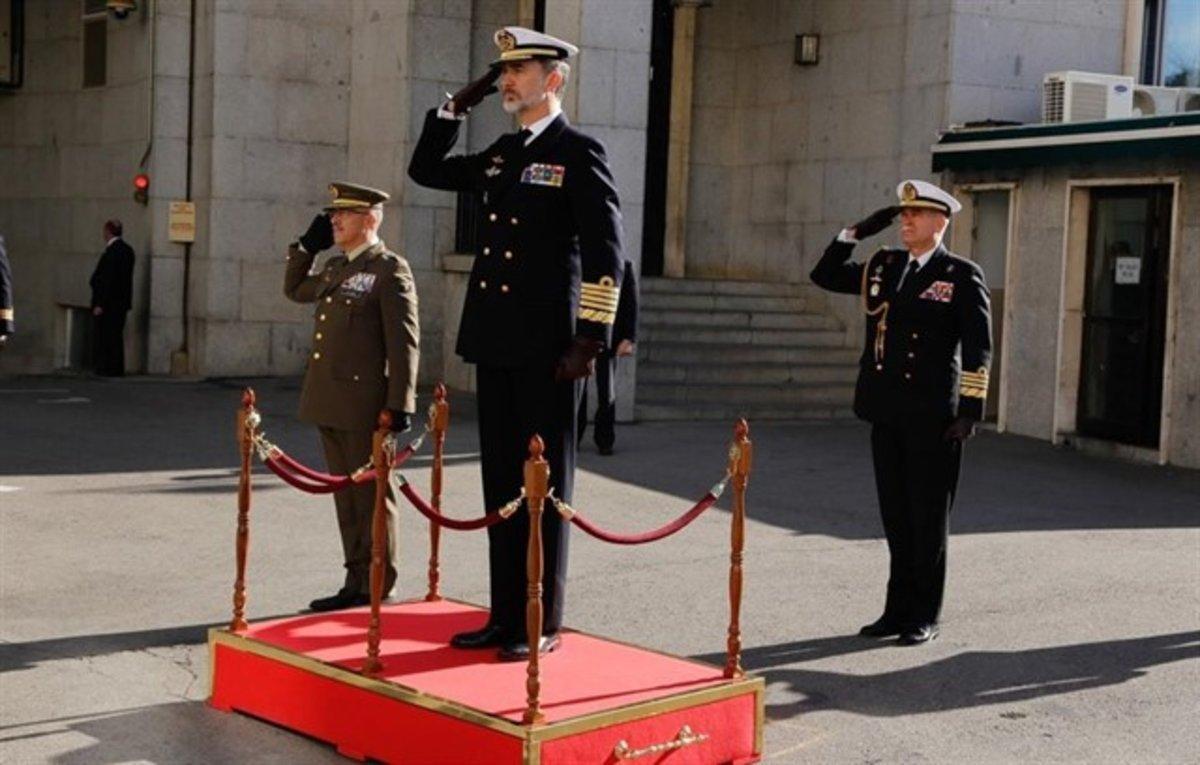 felipevi-rey-visita-ejrcito