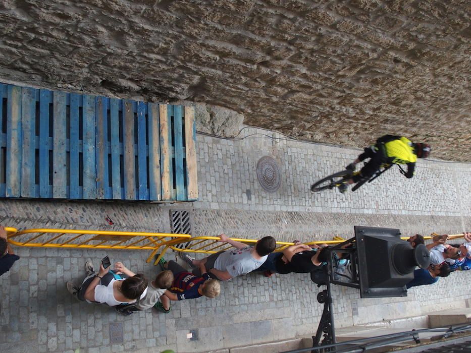 Un moment de l''Urban Downhill Show a la Pujada Sant Domènec