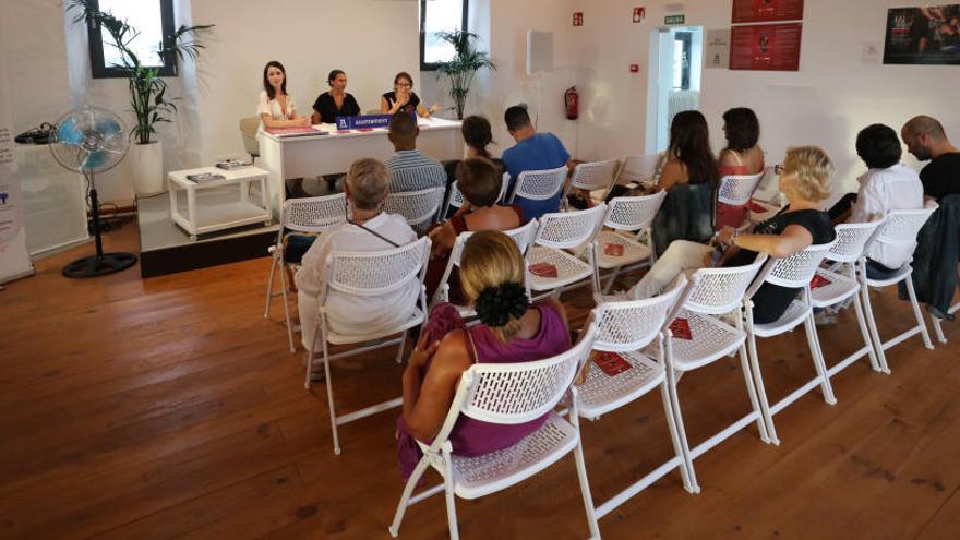 Imagen de archivo del Casal d&#039;igualtat en la presentación de la inauguración Prostitucionuaicrua, dentro de los actos por el 25N.