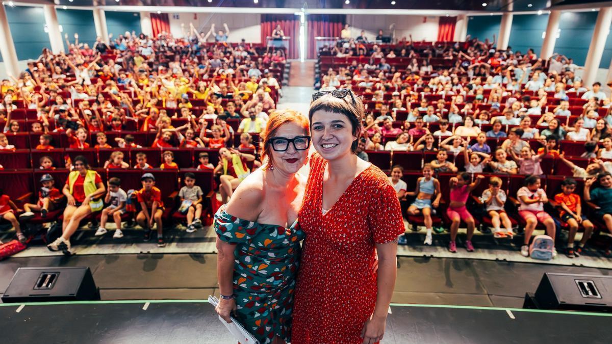 Con Margarita Paias y el teatro López de Ayala a rebosar de público infantil.