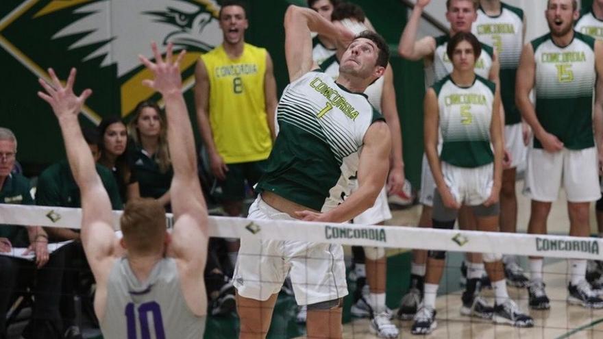 Barsemian, en un partido con el equipo de la Concordia University Irvine Athletics