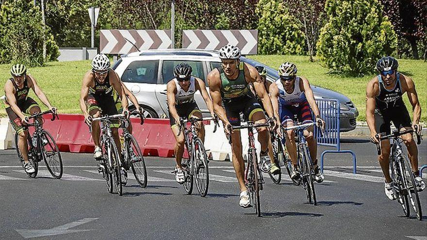 Edición anterior del Triatlón Puerta Palmas.