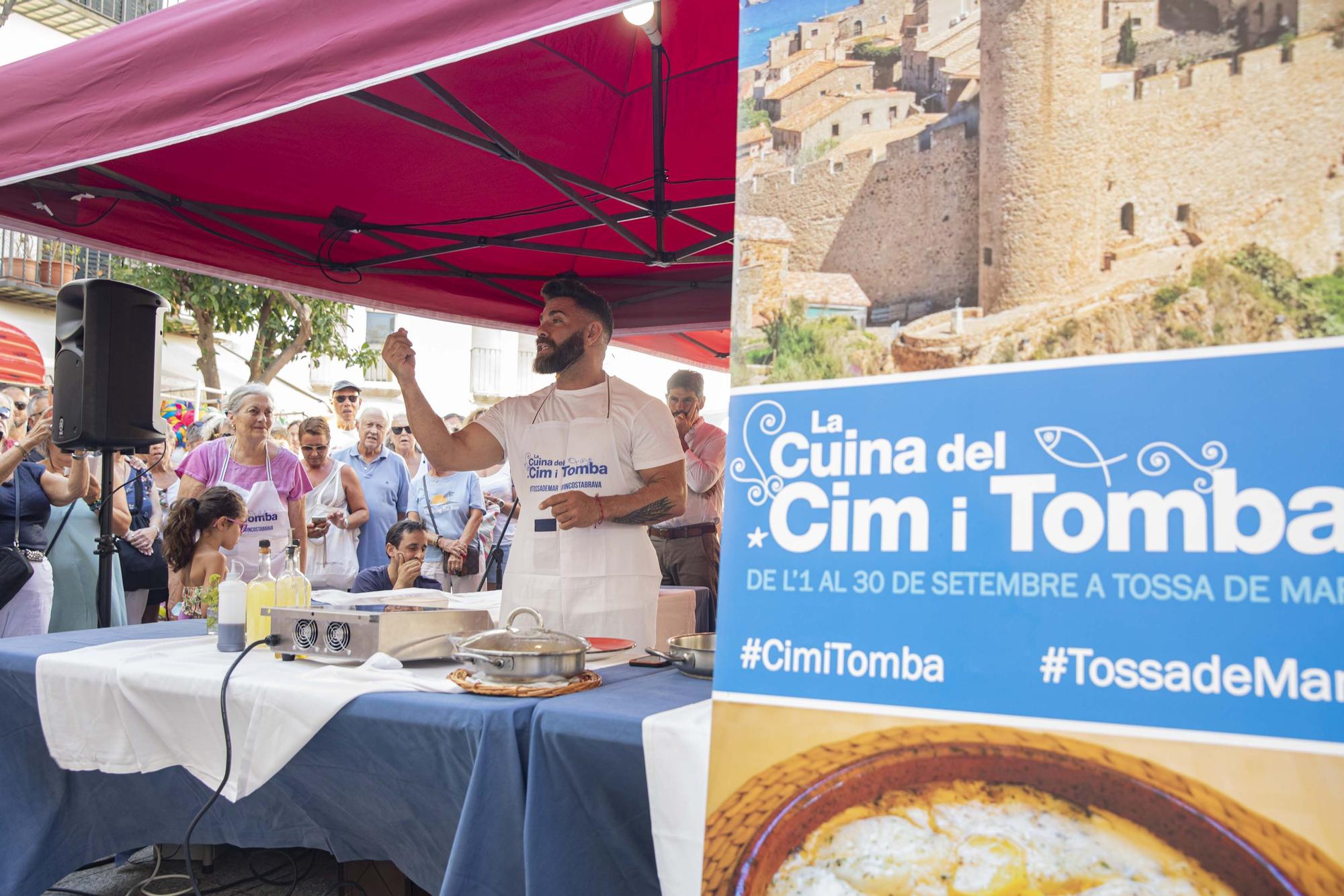 Marc Ribas cuina un "Cim i Tomba", el plat tradicional de Tossa de Mar, enmig del poble