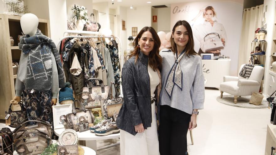 Abre una nueva tienda de moda con bolsos y complementos únicos en el centro de Zaragoza