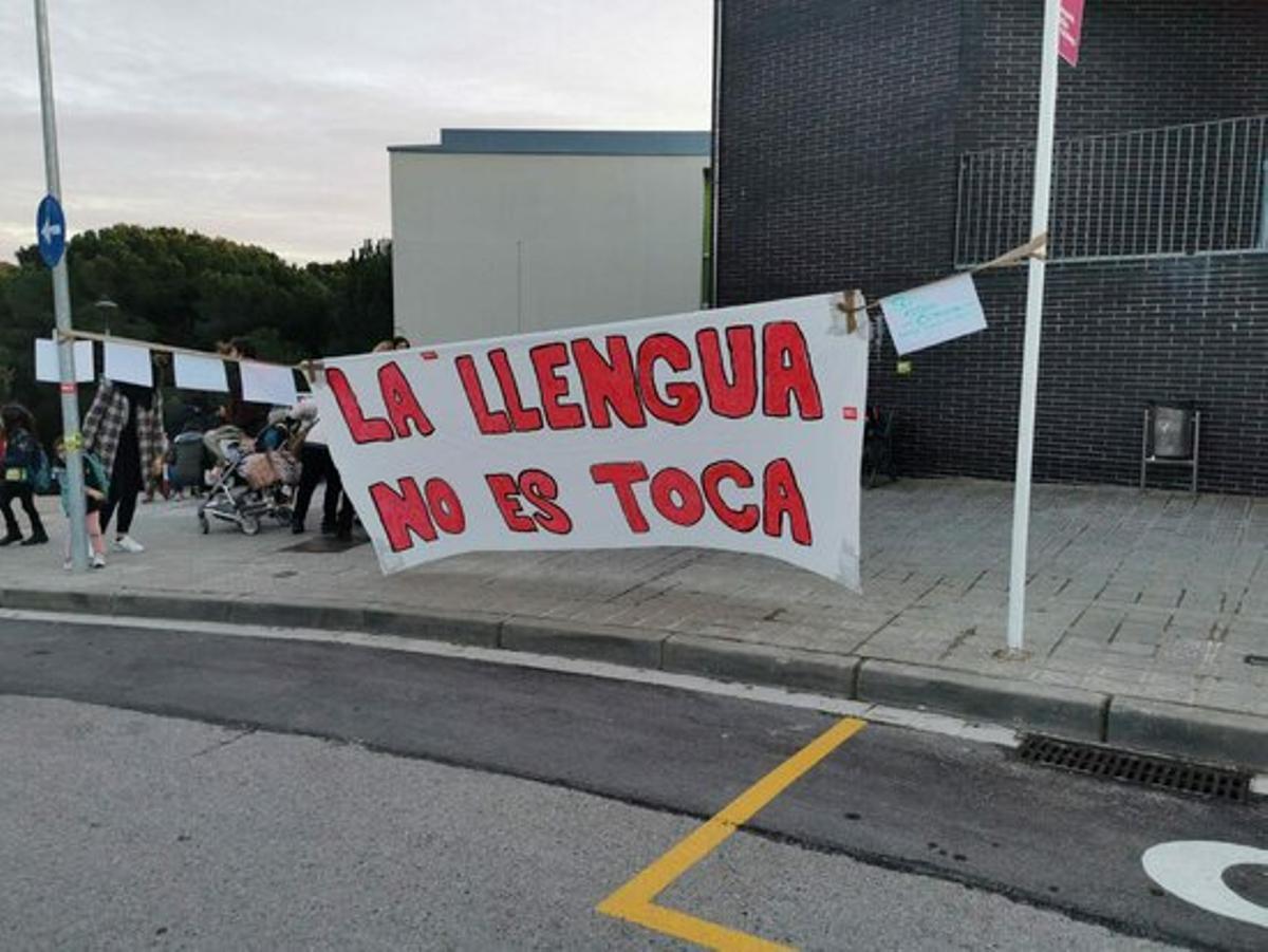 La família de Canet acusa Educació d’incitar sentiments d’odi