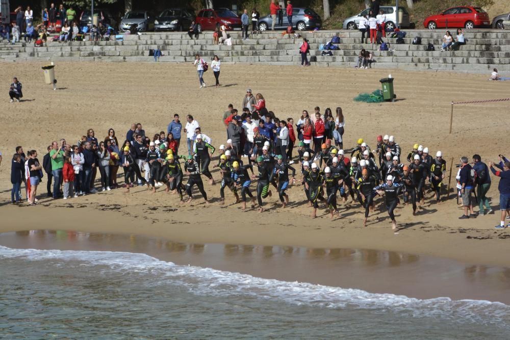 Neptuno bendice a Jacobo Garrido en San Amaro